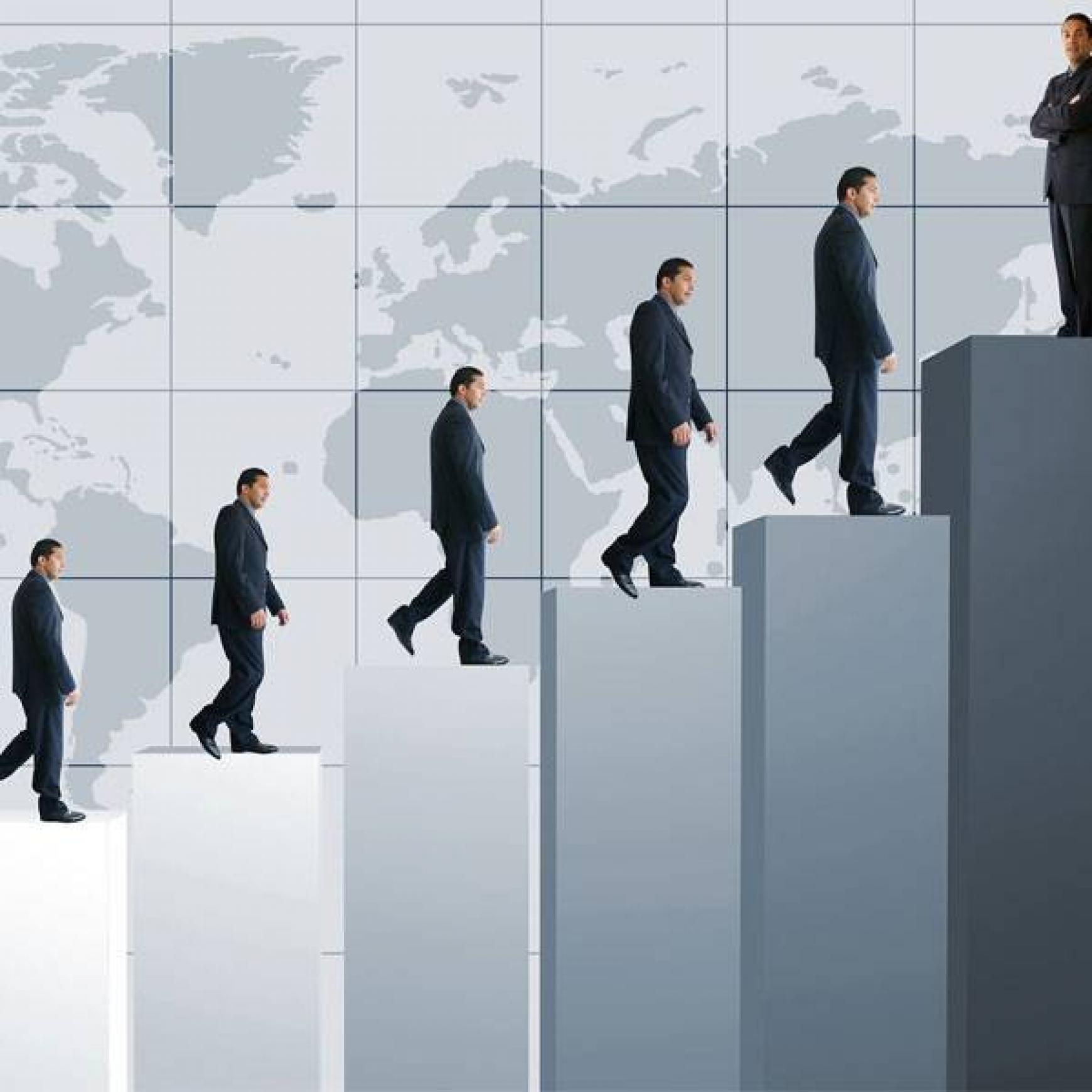 Multi-angle product rendering showcase